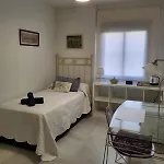 Agradable Con Bano Individual