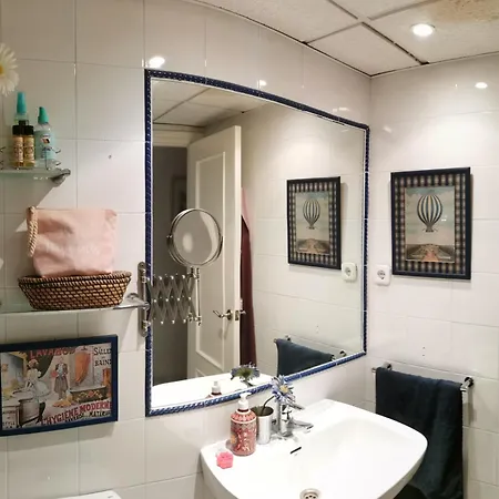 Homestay Agradable Con Bano Individual *