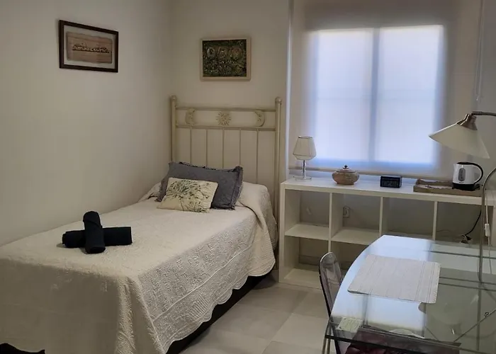 Agradable Con Bano Individual